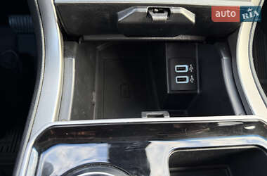 Позашляховик / Кросовер Ford Edge 2019 в  фото 15 Позашляховик / Кросовер Ford Edge 2019 в