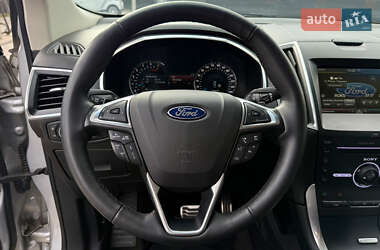 Позашляховик / Кросовер Ford Edge 2017 в 