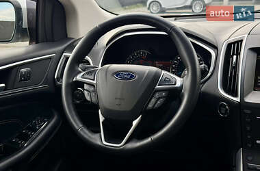 Позашляховик / Кросовер Ford Edge 2017 в 