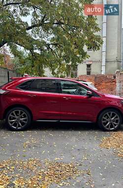 Внедорожник / Кроссовер Ford Edge 2016 в 