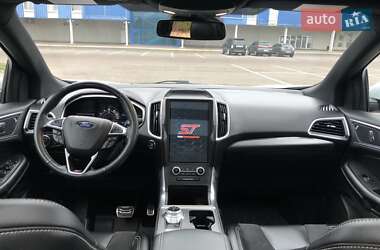 Позашляховик / Кросовер Ford Edge 2022 в 
