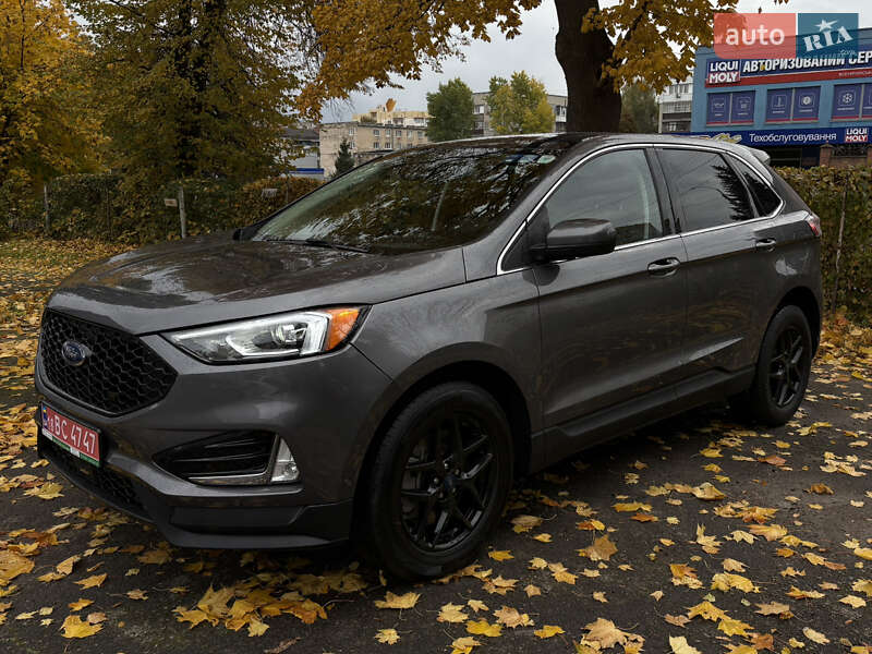 Позашляховик / Кросовер Ford Edge 2021 в 