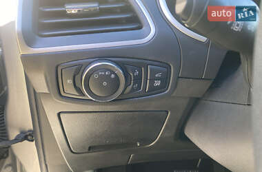 Позашляховик / Кросовер Ford Edge 2020 в 