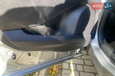 Позашляховик / Кросовер Ford Edge 2020 в 
