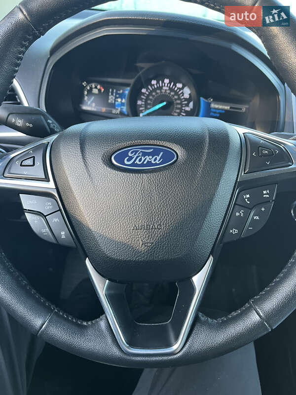 Позашляховик / Кросовер Ford Edge 2022 в Дубні
