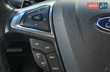 Позашляховик / Кросовер Ford Edge 2017 в  фото 11 Позашляховик / Кросовер Ford Edge 2017 в