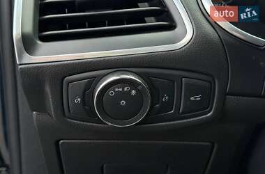 Позашляховик / Кросовер Ford Edge 2017 в  фото 34 Позашляховик / Кросовер Ford Edge 2017 в