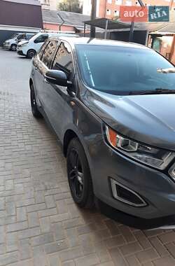 Позашляховик / Кросовер Ford Edge 2015 в 