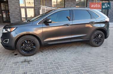 Позашляховик / Кросовер Ford Edge 2015 в 