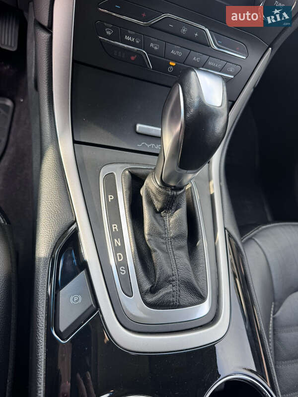 Позашляховик / Кросовер Ford Edge 2016 в Києві