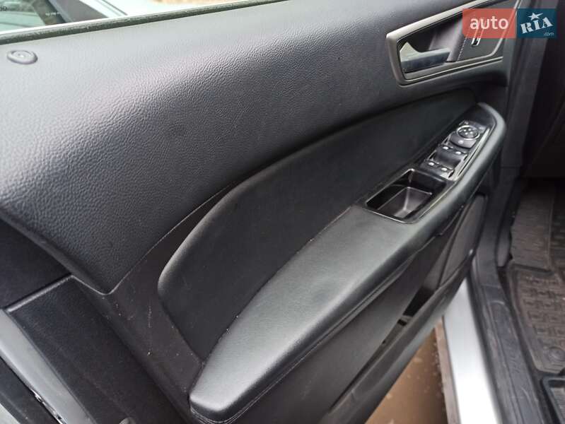 Позашляховик / Кросовер Ford Edge 2016 в Києві фото 16 Позашляховик / Кросовер Ford Edge 2016 в Києві