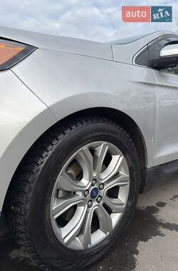 Внедорожник / Кроссовер Ford Edge 2018 в 