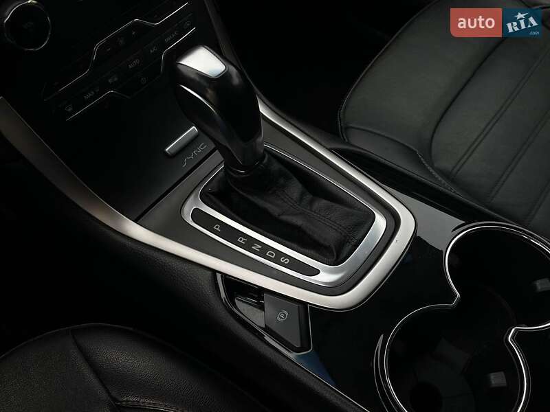 Внедорожник / Кроссовер Ford Edge 2016 в Николаеве