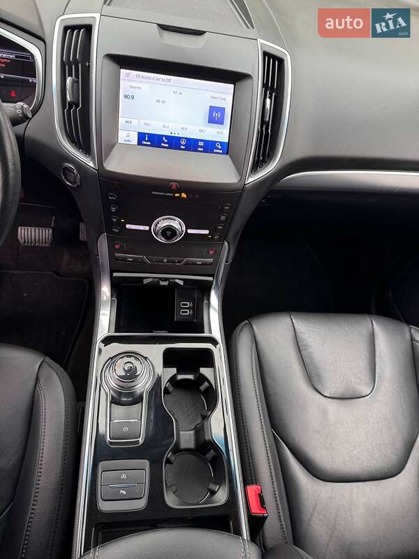 Позашляховик / Кросовер Ford Edge 2020 в Рівному