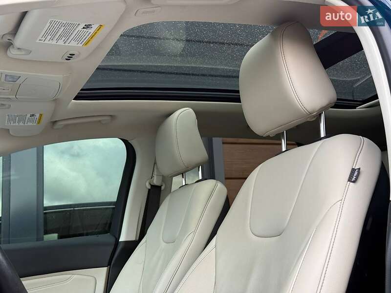 Позашляховик / Кросовер Ford Edge 2020 в Рівному