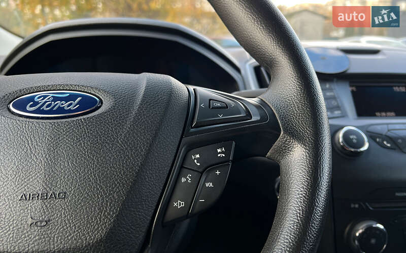 Внедорожник / Кроссовер Ford Edge 2016 в Львове