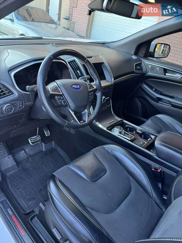 Позашляховик / Кросовер Ford Edge 2019 в Умані