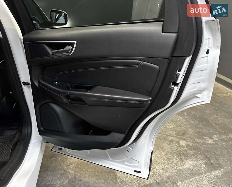 Позашляховик / Кросовер Ford Edge 2016 в Києві