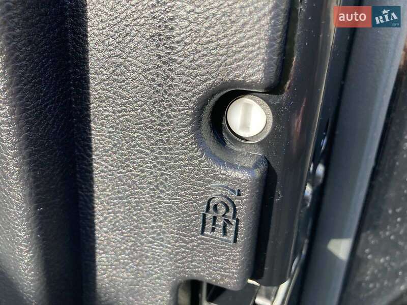 Позашляховик / Кросовер Ford Edge 2016 в Ковелі