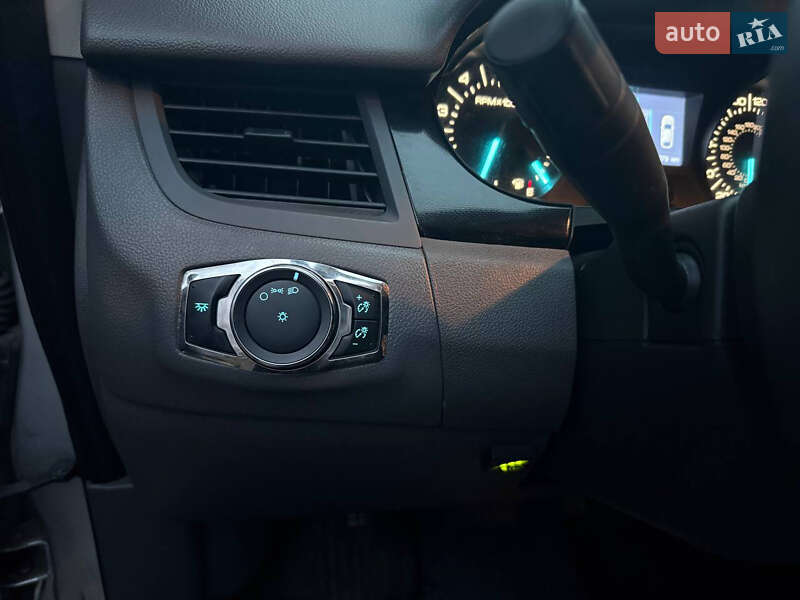 Позашляховик / Кросовер Ford Edge 2014 в Луцьку