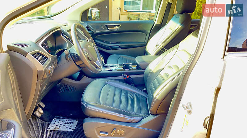 Позашляховик / Кросовер Ford Edge 2016 в Вишневому фото 7 Позашляховик / Кросовер Ford Edge 2016 в Вишневому