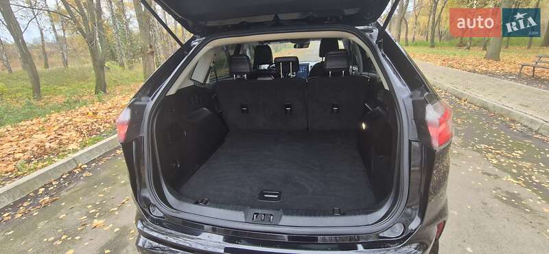 Позашляховик / Кросовер Ford Edge 2022 в Дубні