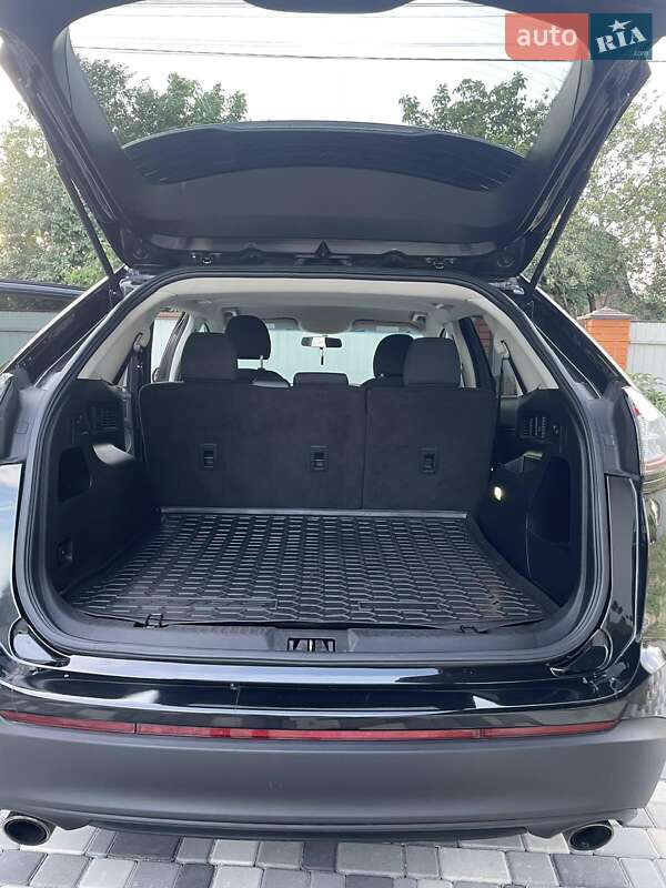 Позашляховик / Кросовер Ford Edge 2015 в Броварах