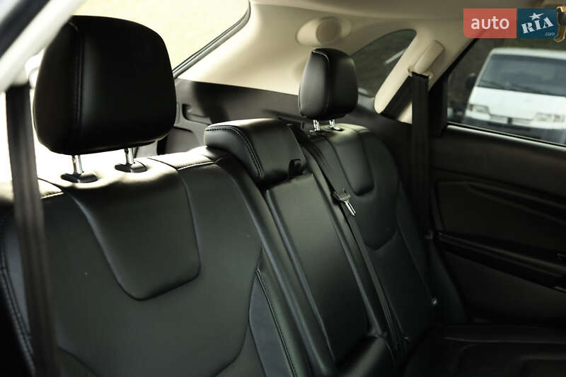 Позашляховик / Кросовер Ford Edge 2015 в Києві фото 35 Позашляховик / Кросовер Ford Edge 2015 в Києві
