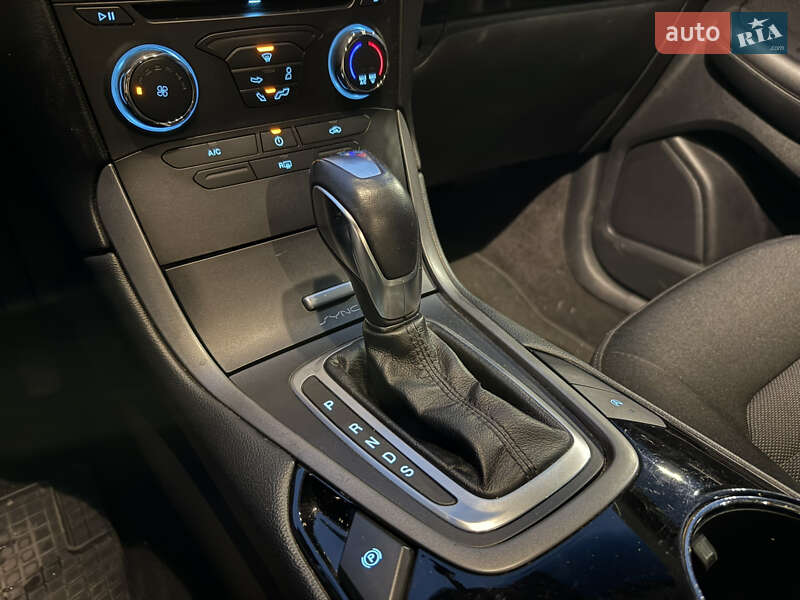 Позашляховик / Кросовер Ford Edge 2016 в Дніпрі