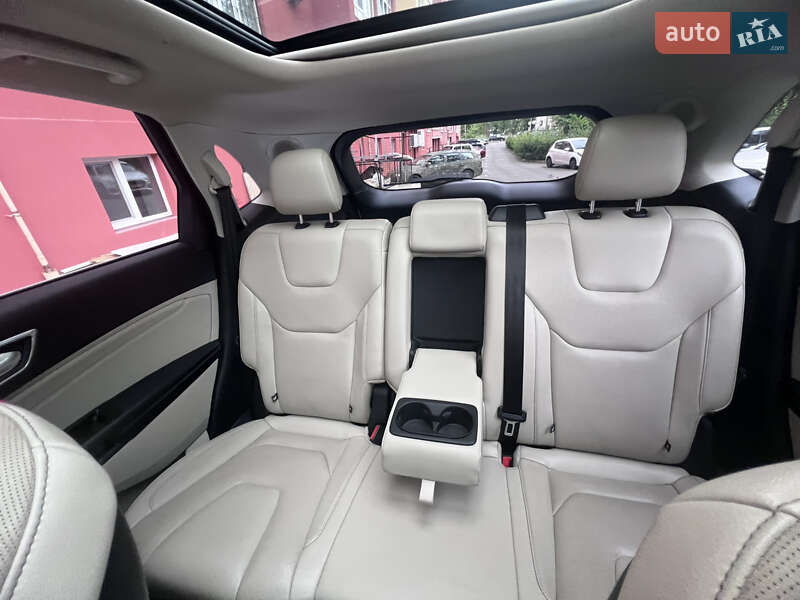 Позашляховик / Кросовер Ford Edge 2017 в Ірпені