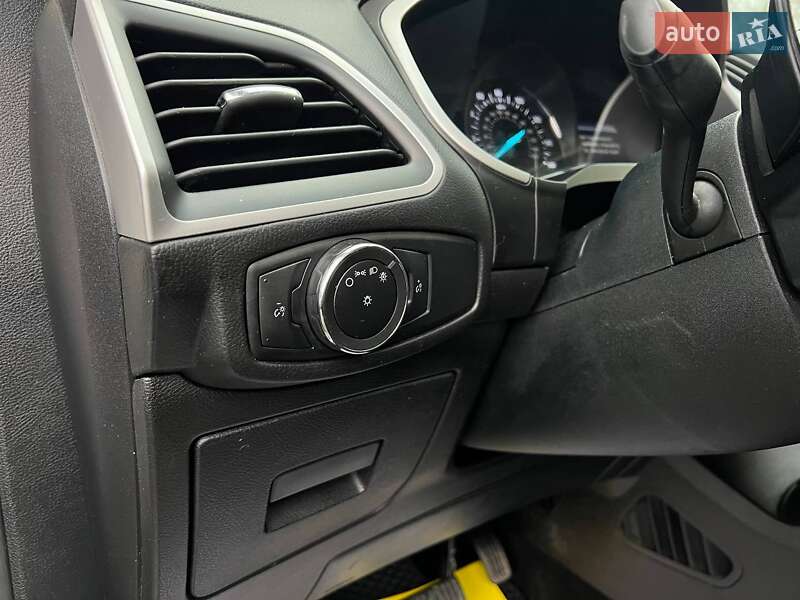 Внедорожник / Кроссовер Ford Edge 2015 в Ивано-Франковске фото 19 Внедорожник / Кроссовер Ford Edge 2015 в Ивано-Франковске