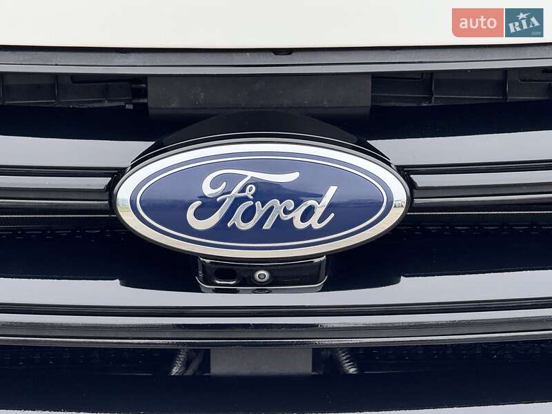 Внедорожник / Кроссовер Ford Edge 2017 в Днепре