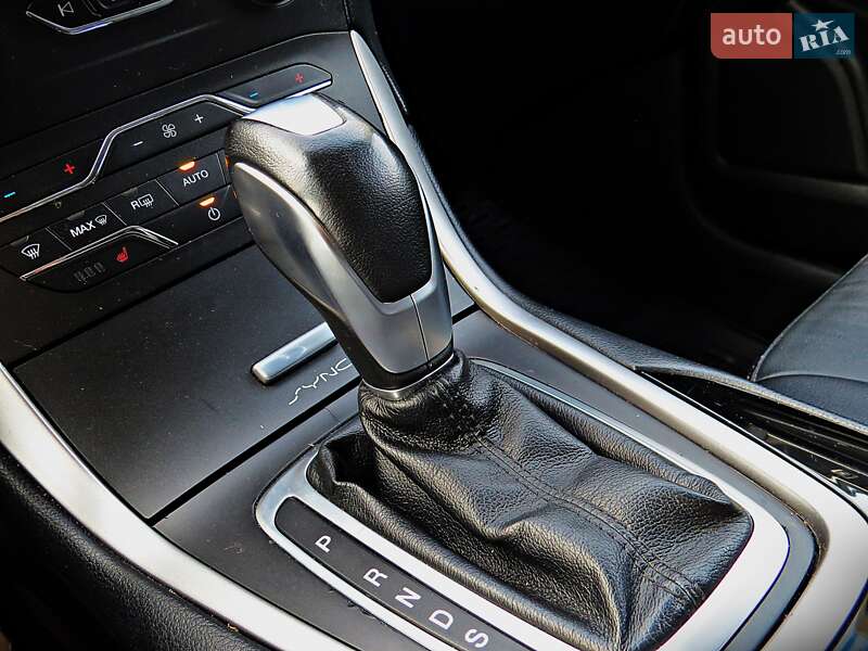 Внедорожник / Кроссовер Ford Edge 2015 в Черкассах