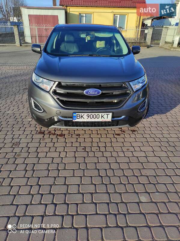 Позашляховик / Кросовер Ford Edge 2016 в Рівному