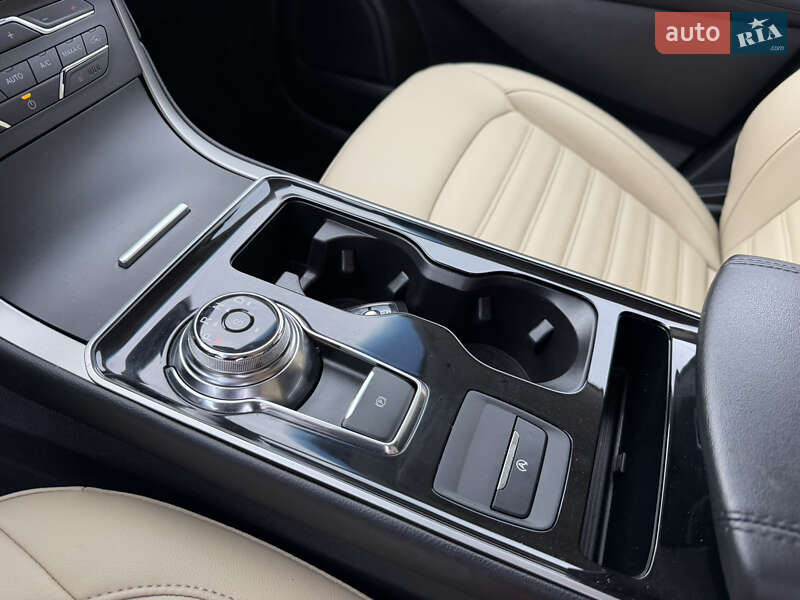 Внедорожник / Кроссовер Ford Edge 2019 в Ровно