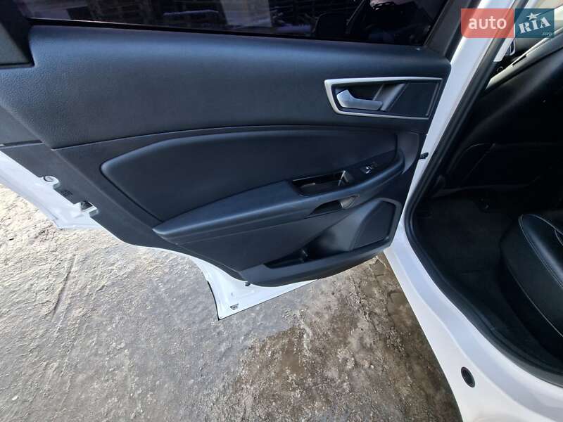 Позашляховик / Кросовер Ford Edge 2019 в Жовкві