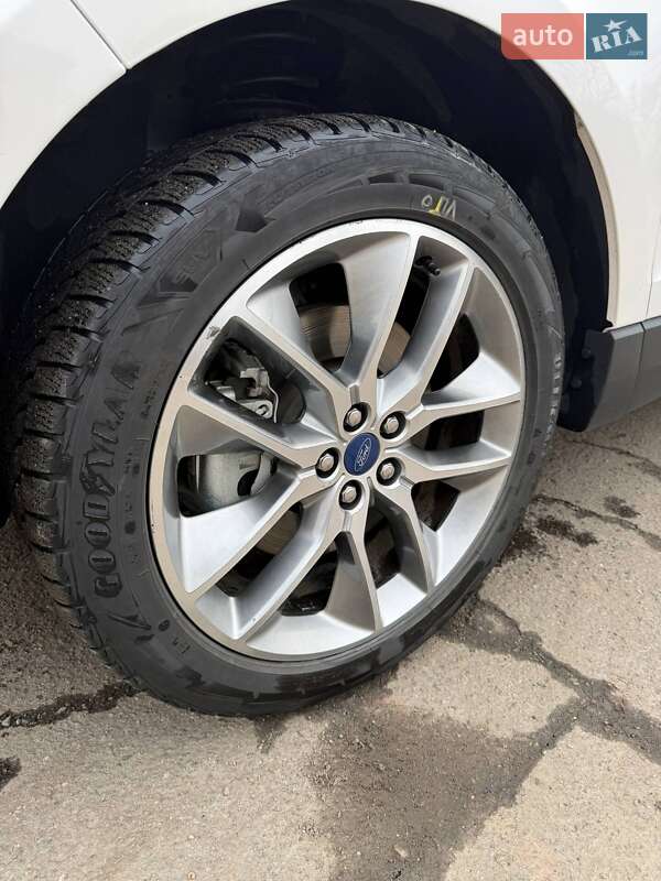 Внедорожник / Кроссовер Ford Edge 2018 в Звенигородке