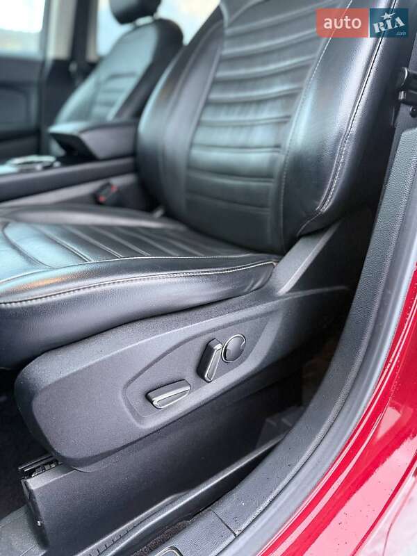 Позашляховик / Кросовер Ford Edge 2016 в Тернополі