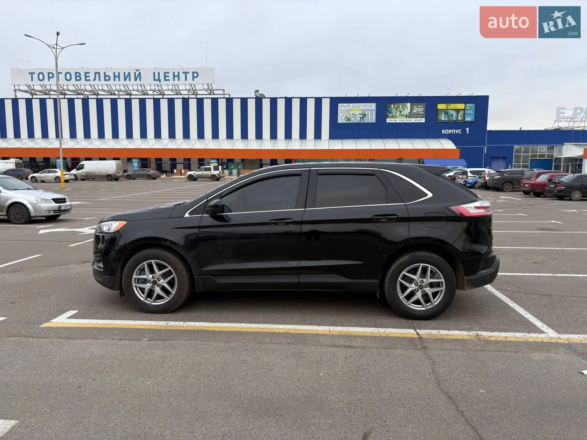 2021 Ford Edge - мініатюра 4