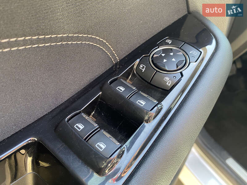 Внедорожник / Кроссовер Ford Edge 2017 в Киеве