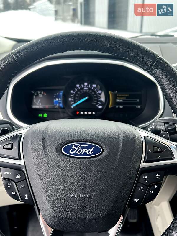Внедорожник / Кроссовер Ford Edge 2019 в Владимире
