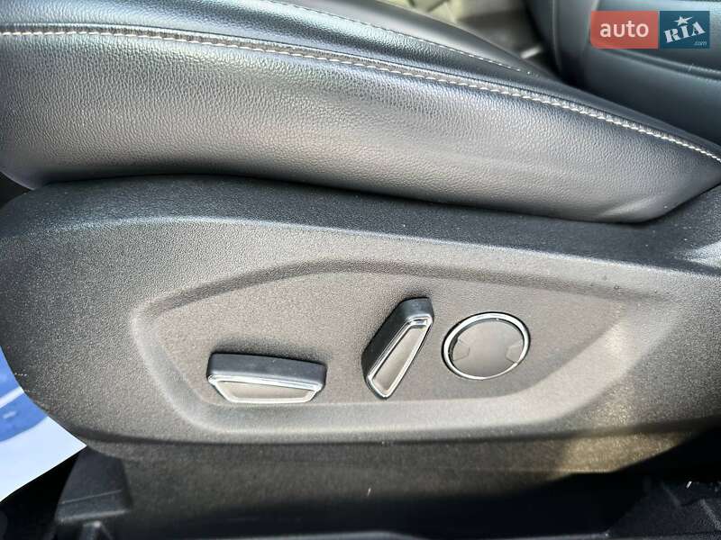 Внедорожник / Кроссовер Ford Edge 2018 в Луцке