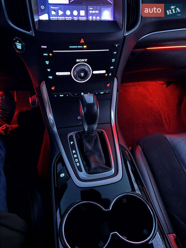 Позашляховик / Кросовер Ford Edge 2016 в Києві