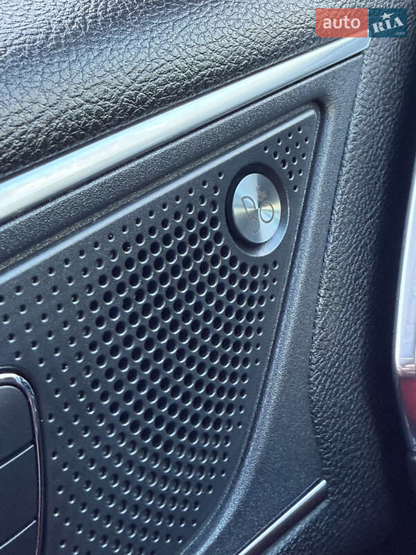 Позашляховик / Кросовер Ford Edge 2021 в Дубні