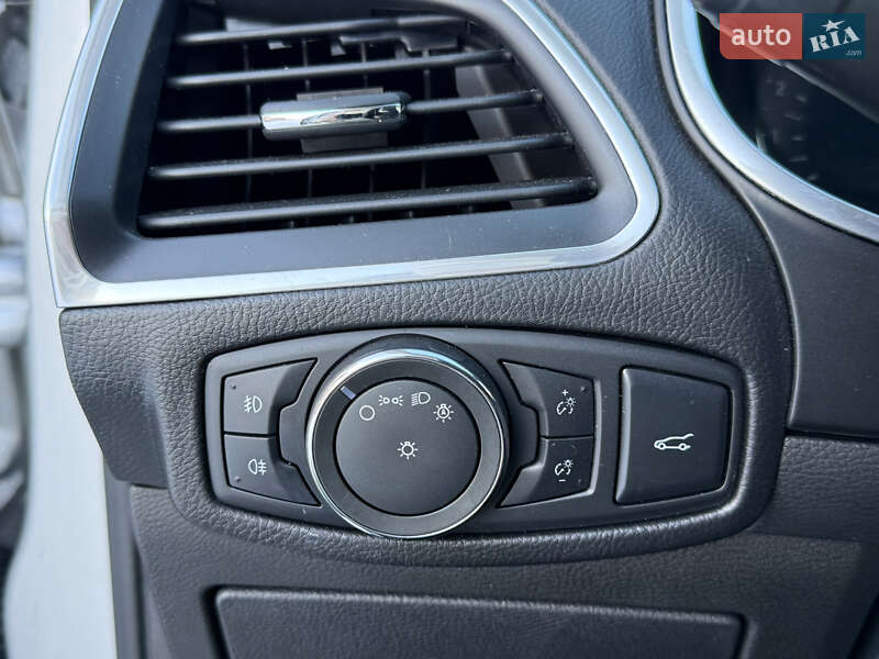 Внедорожник / Кроссовер Ford Edge 2017 в Тернополе