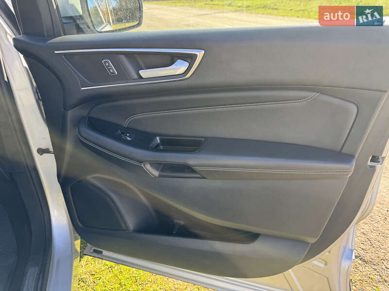 Внедорожник / Кроссовер Ford Edge 2015 в Черновцах