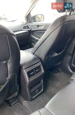 Позашляховик / Кросовер Ford Edge 2017 в Кривому Розі