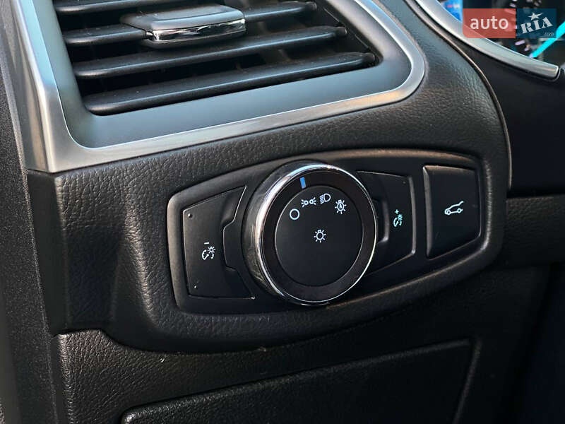 Позашляховик / Кросовер Ford Edge 2016 в Львові