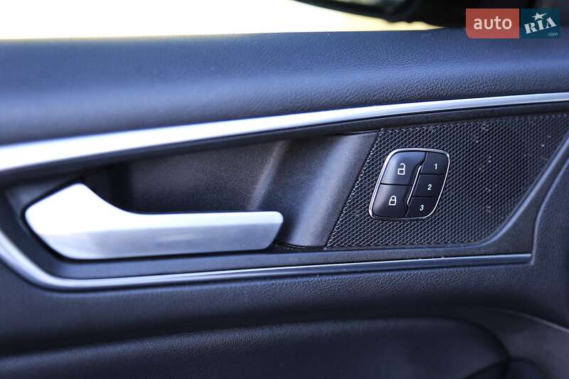 Внедорожник / Кроссовер Ford Edge 2016 в Киеве