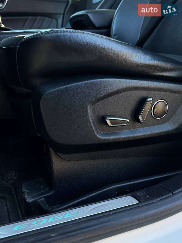 Внедорожник / Кроссовер Ford Edge 2016 в Днепре
